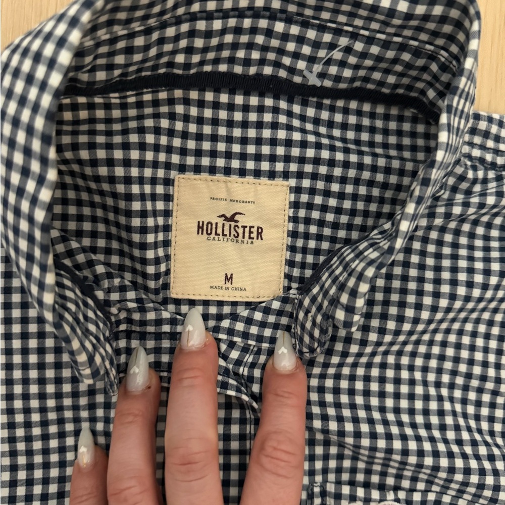 Hollister Men's Blue and White Plaid Shirt